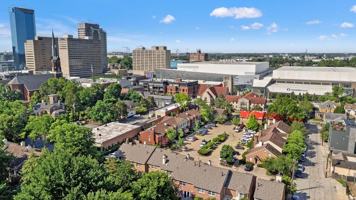 featured image of 525 W Main St Apt 215 #215