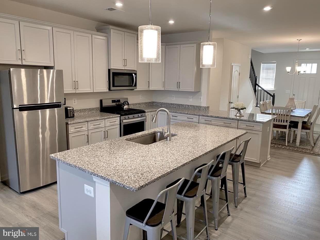 38035 Cross Gate Rd - Photo 3 of 22