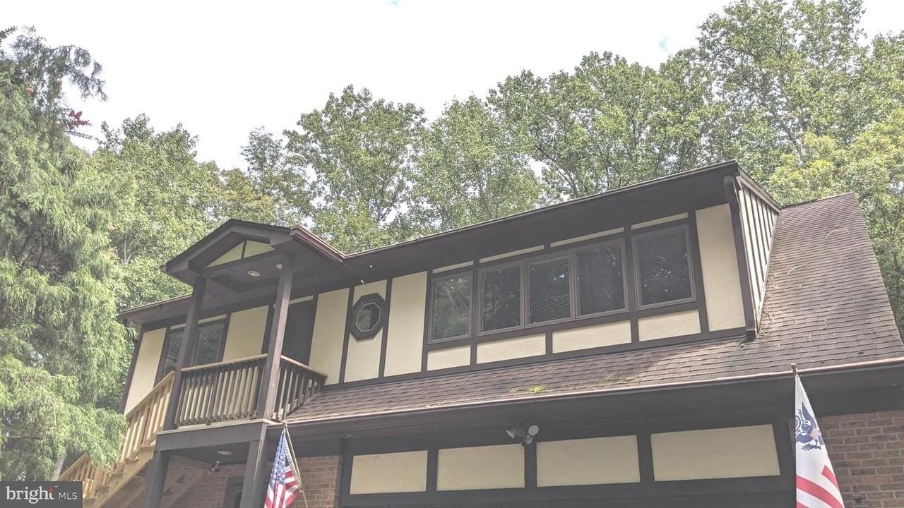 2005 #A HUNTWOOD DR - Photo 2 of 20