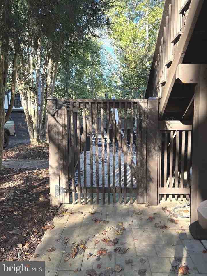 2005 #A HUNTWOOD DR - Photo 3 of 20