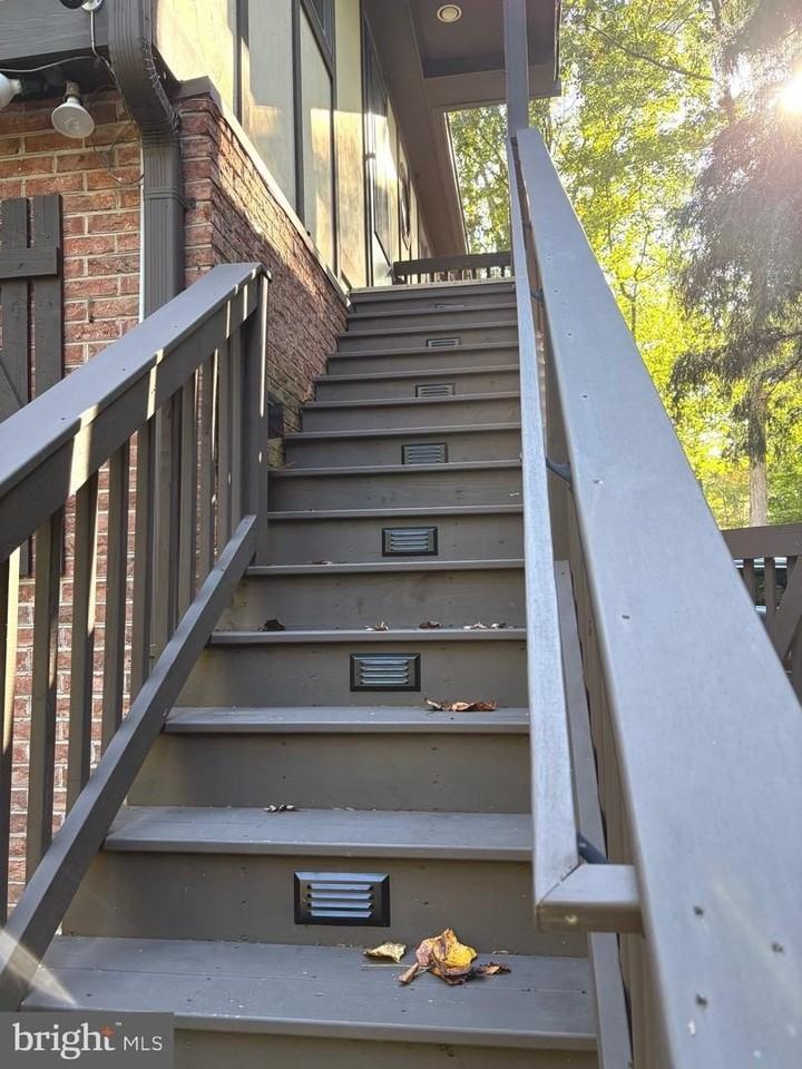 2005 #A HUNTWOOD DR - Photo 4 of 20