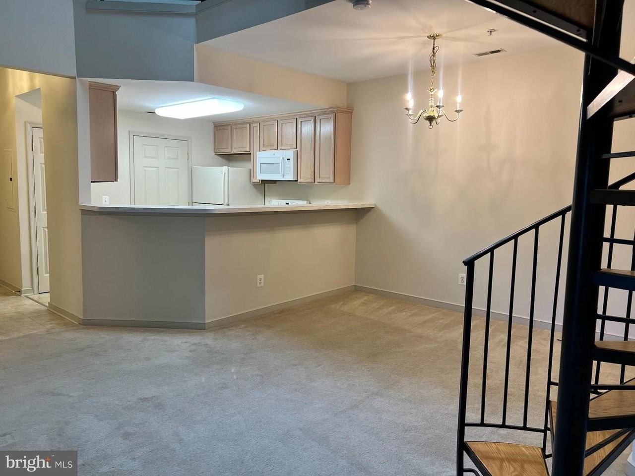 805 Latchmere Ct - Photo 2 of 14