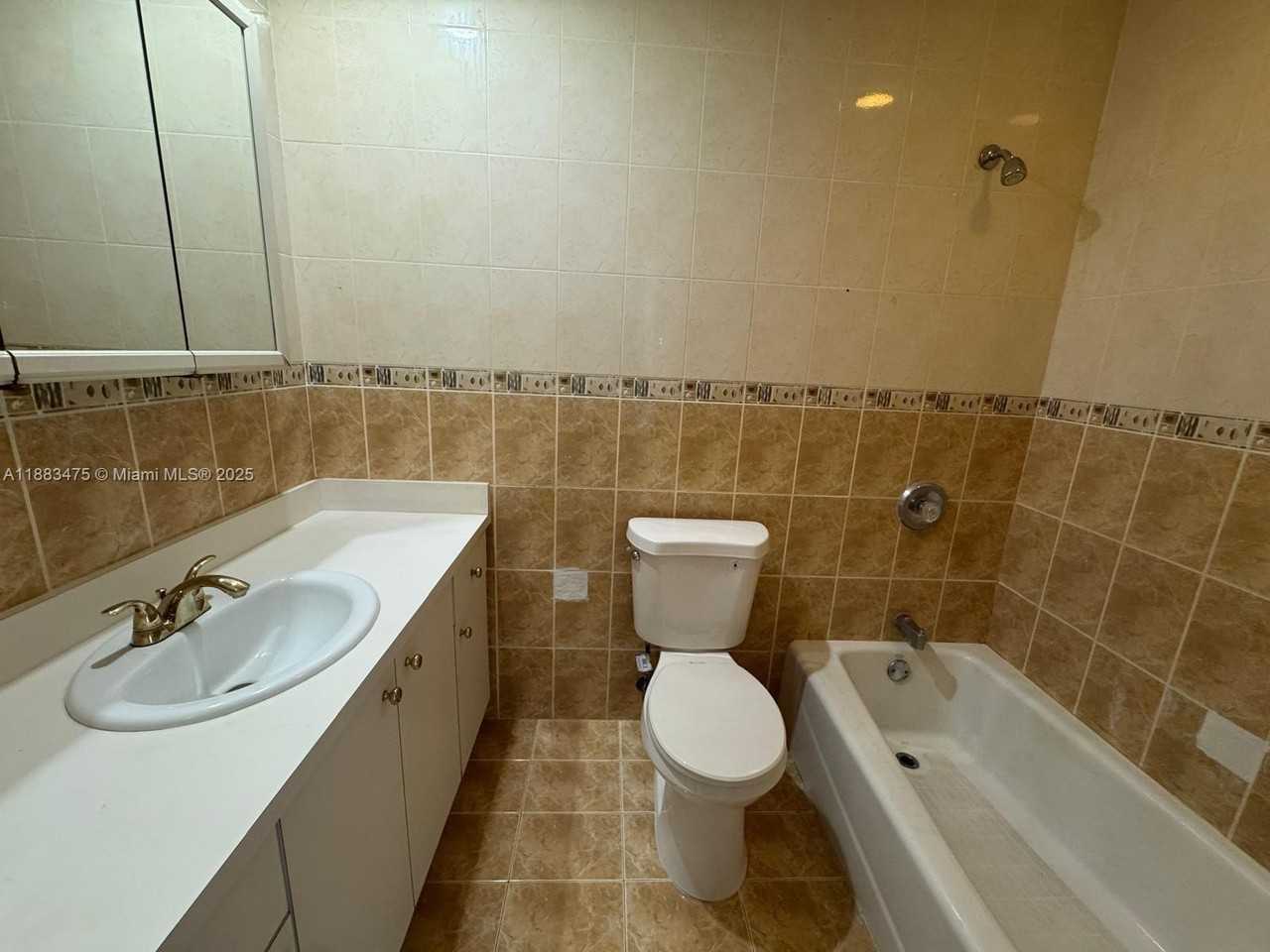 20424 Nw 15th Ave #5-6 - Photo 7 of 15