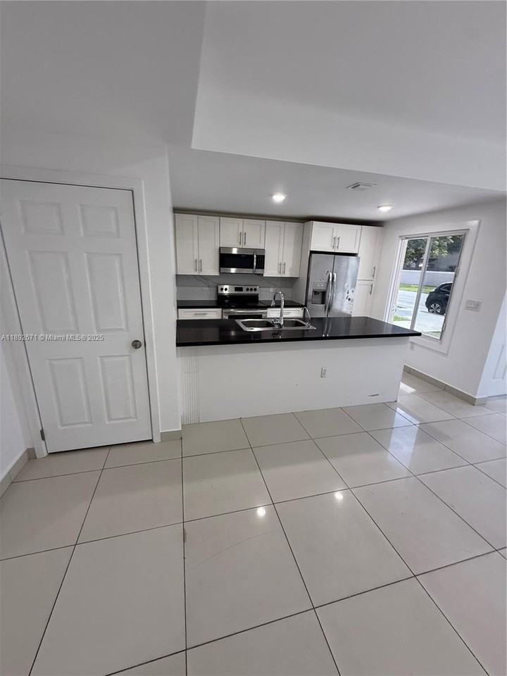 13984 Sw 259th Way #13984 - Photo 3 of 50