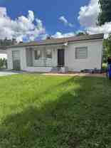 345 Sw 49th Ave - Photo 1 of 1