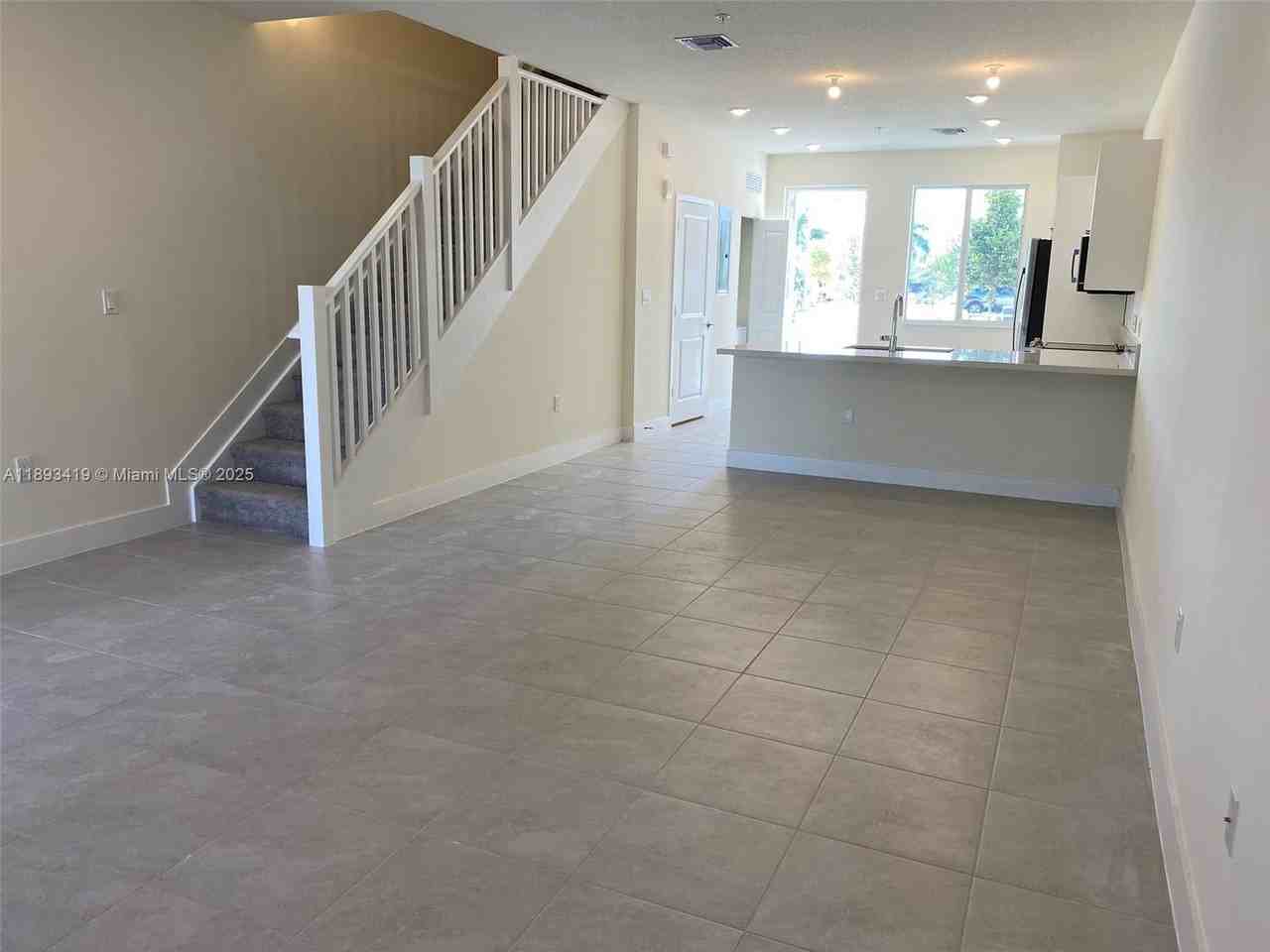 10250 Nw 66th St #103 - Photo 6 of 30