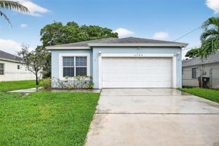 1729 11th Ave N - Photo 1 of 1
