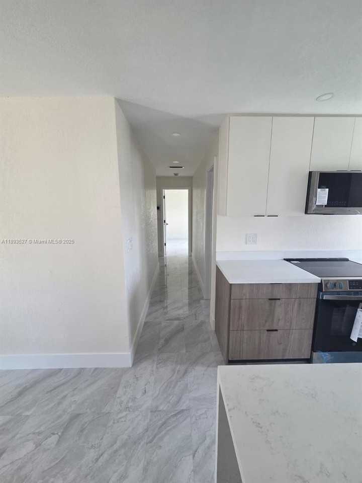 2615 Nw 62nd Ave #2615 - Photo 7 of 16