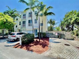 813 Se 18th Ct - Photo 1 of 1
