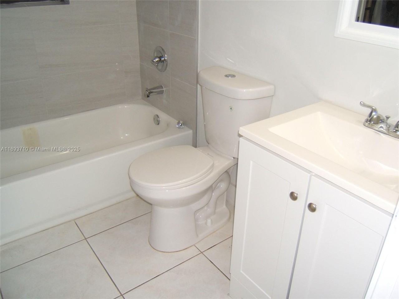 9022 Sw 123rd Ct #O204