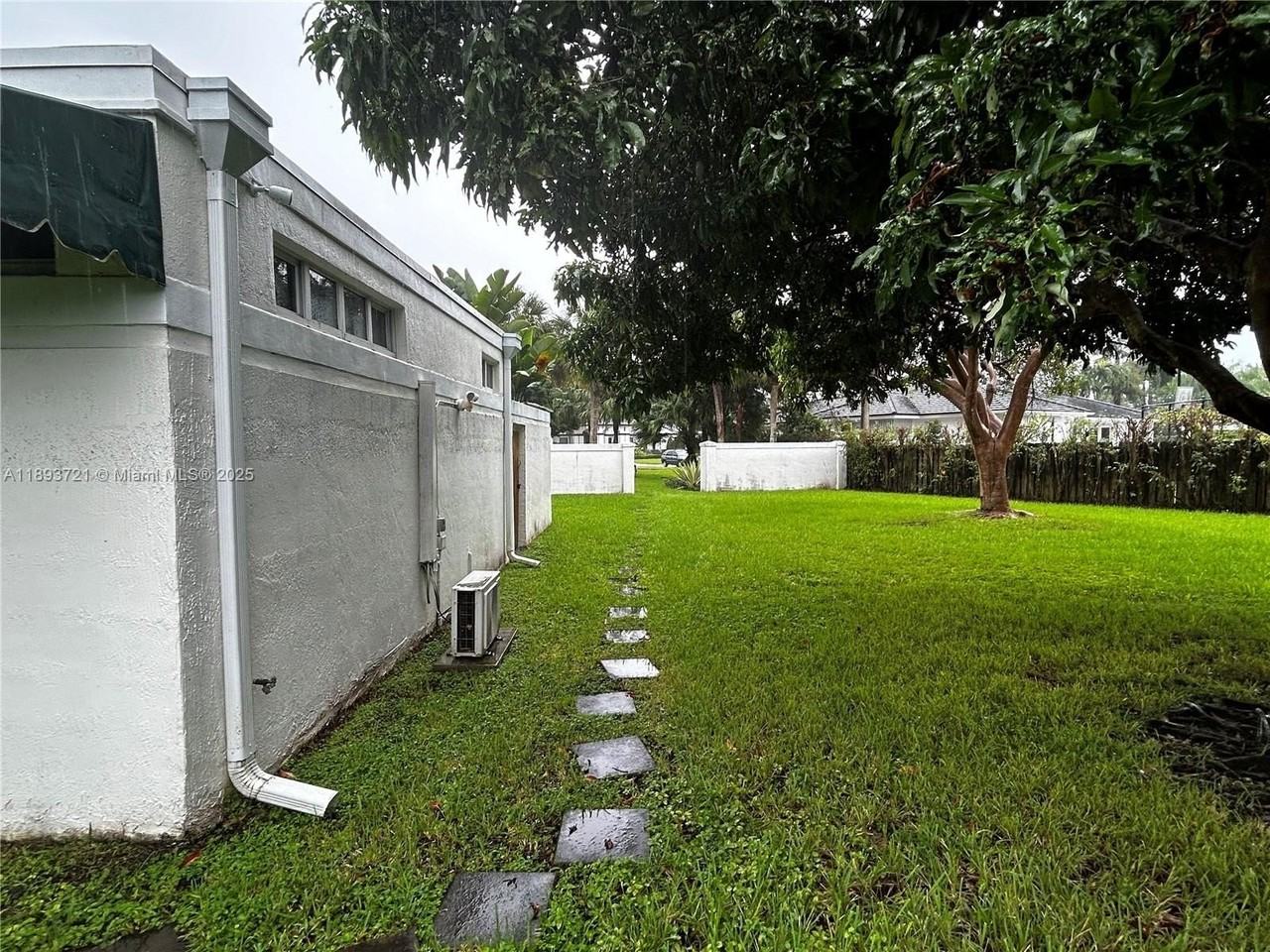 7630 Sw 73rd Pl #1 - Photo 2 of 14