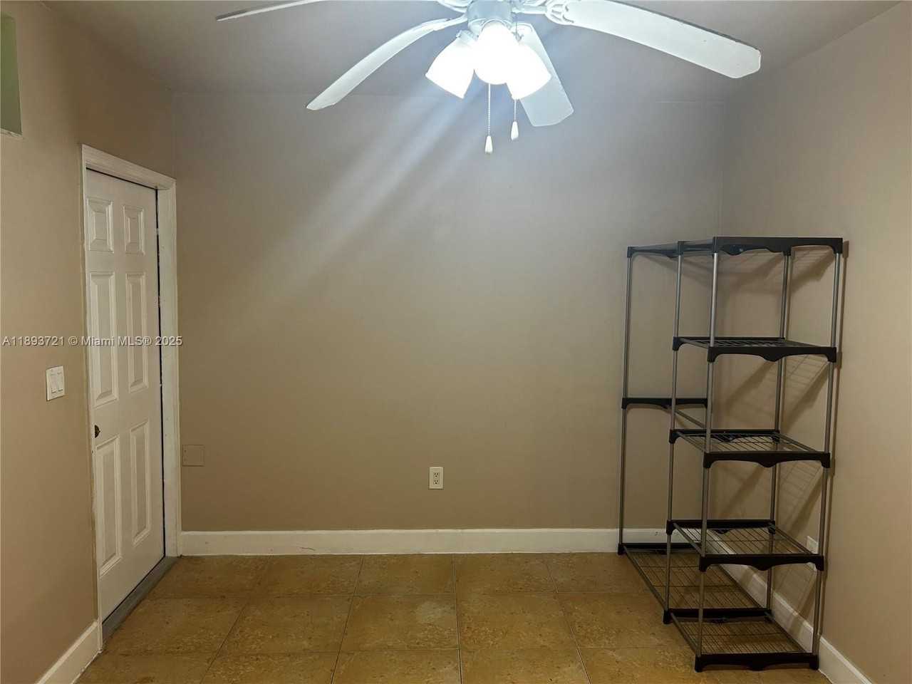 7630 Sw 73rd Pl #1 - Photo 4 of 14