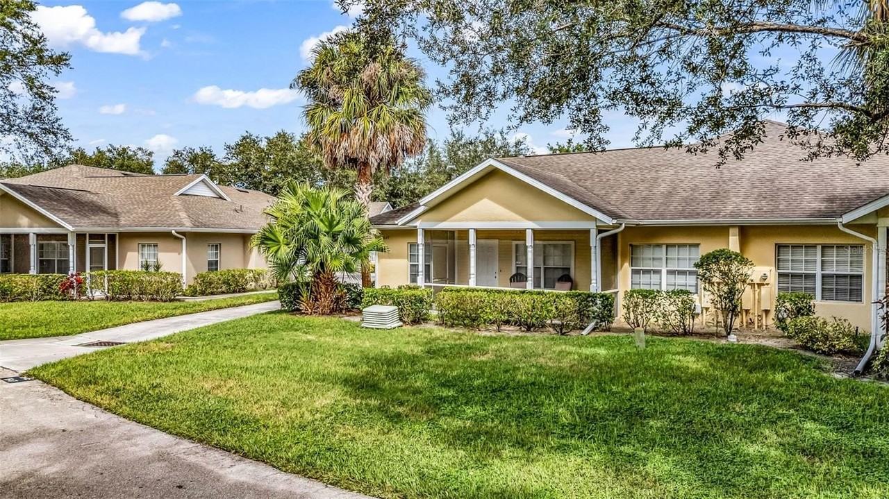 1647 Red Oak Lane - Photo 2 of 34