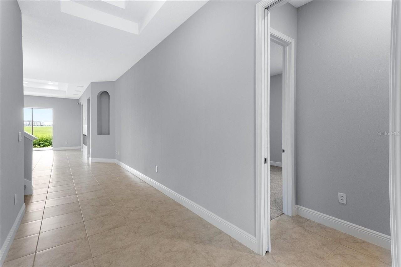 15373 Lake Killarney Ct - Photo 3 of 43