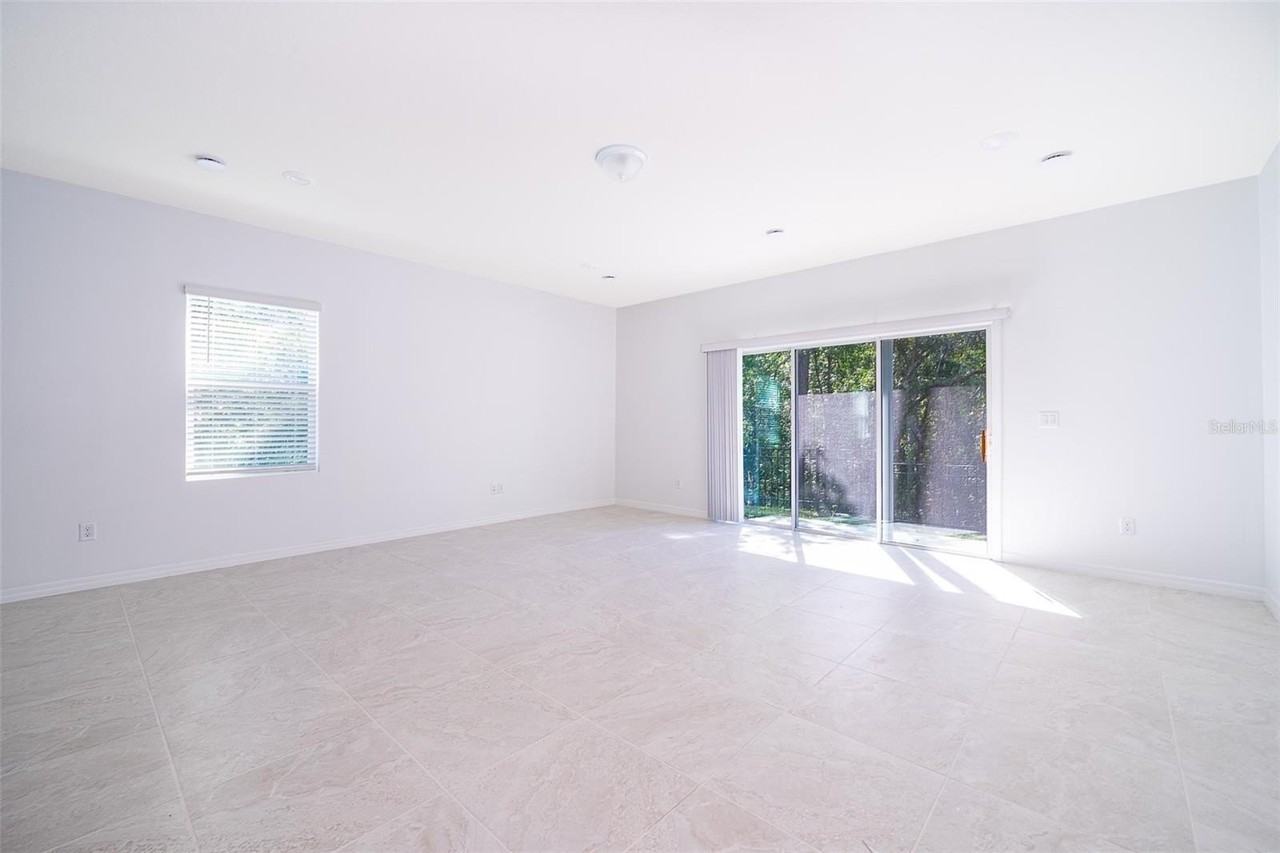 4526 Cypress Cay Way - Photo 6 of 26