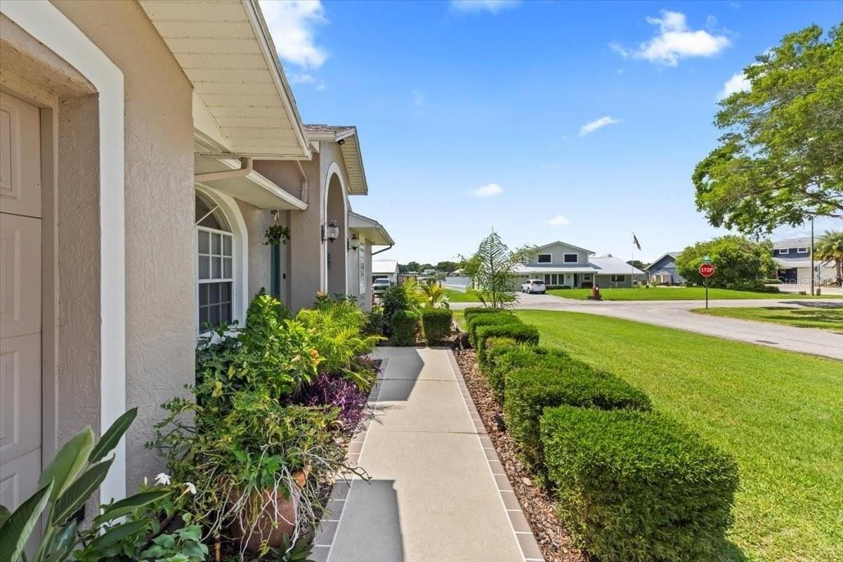 22852 Fern Court - Photo 3 of 47