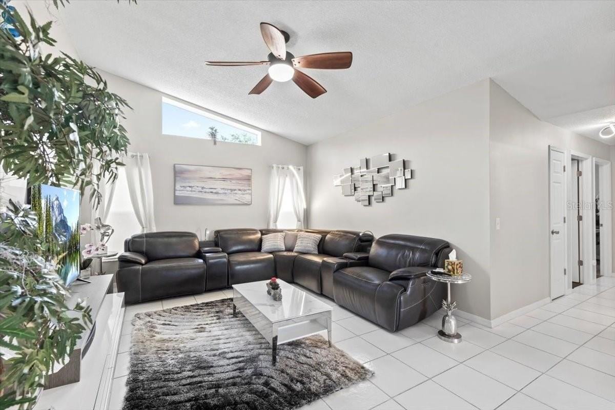 22852 Fern Court - Photo 7 of 47