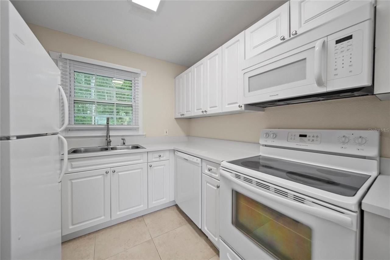 13713 Juniper Blossom Dr - Photo 7 of 23