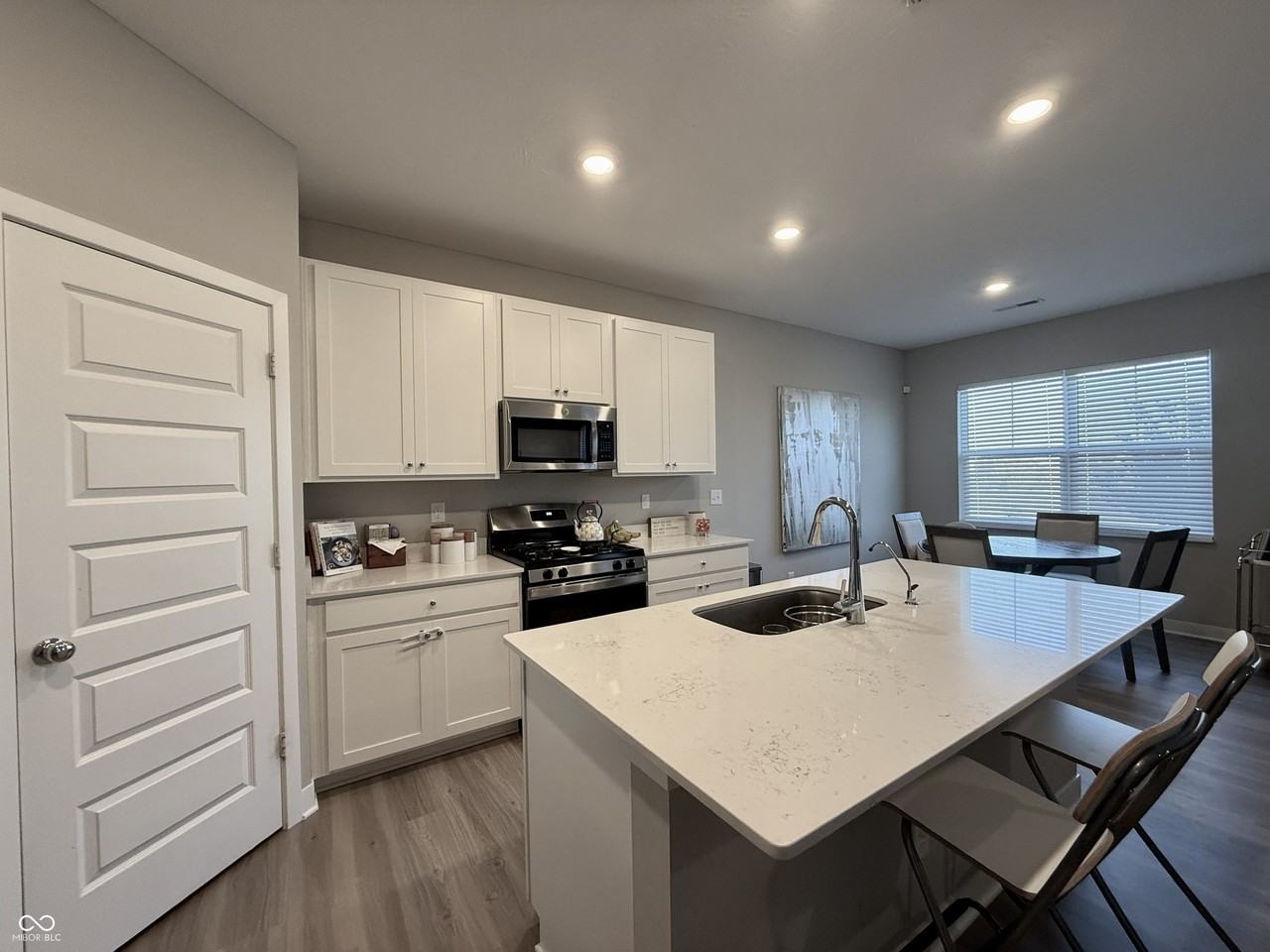 1987 Mildred Rd - Photo 7 of 33