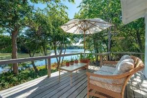 featured image of 315 Lake Dr