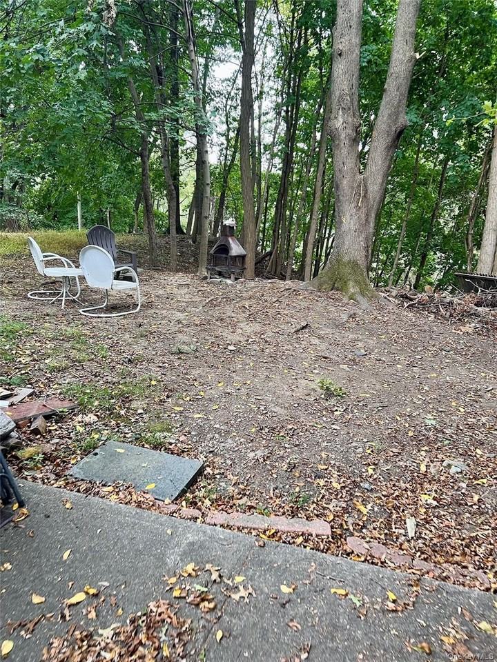 863 Wolcott Ave - Photo 7 of 29