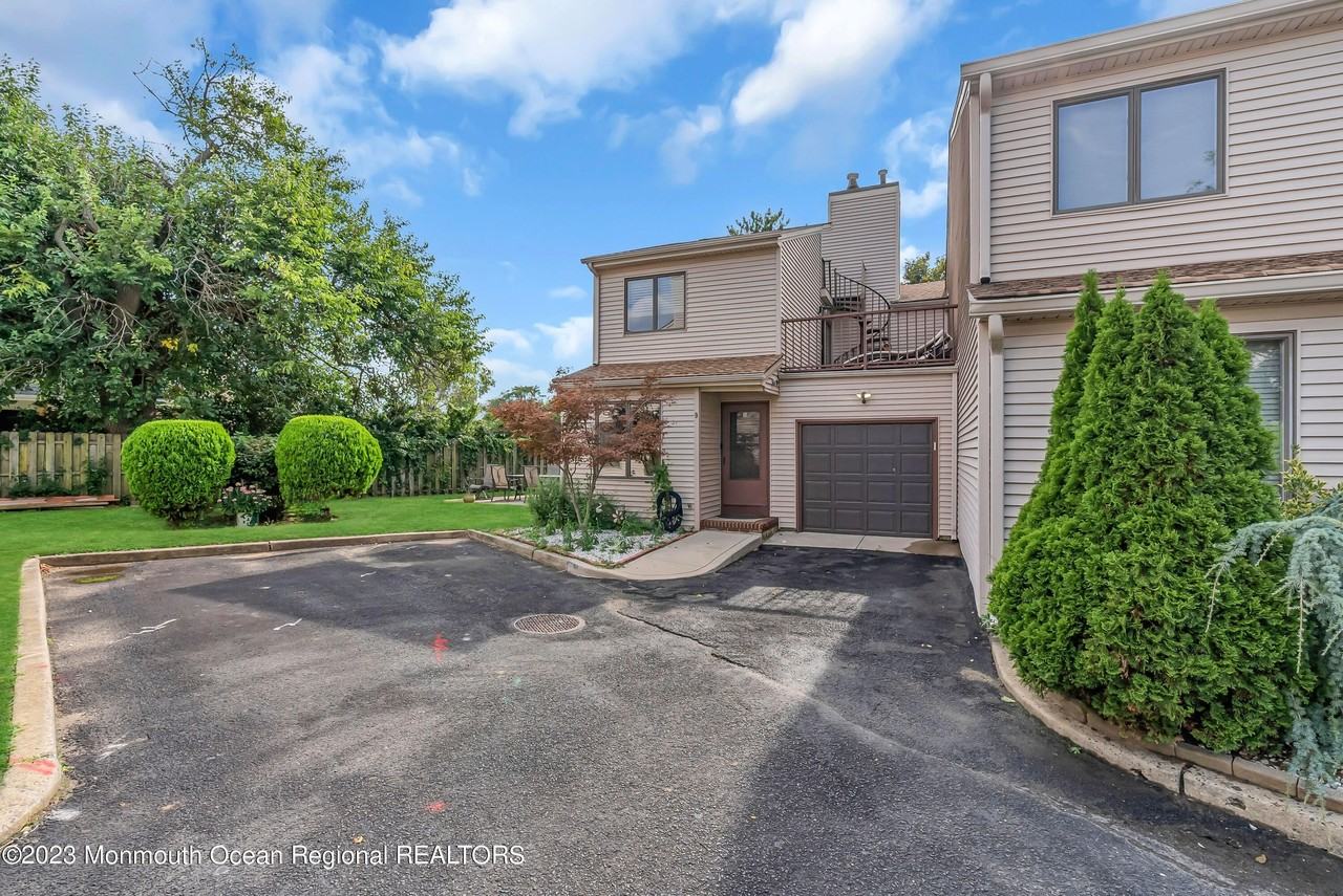 700 Ocean Ave Apt 9 #9 - Photo 3 of 35