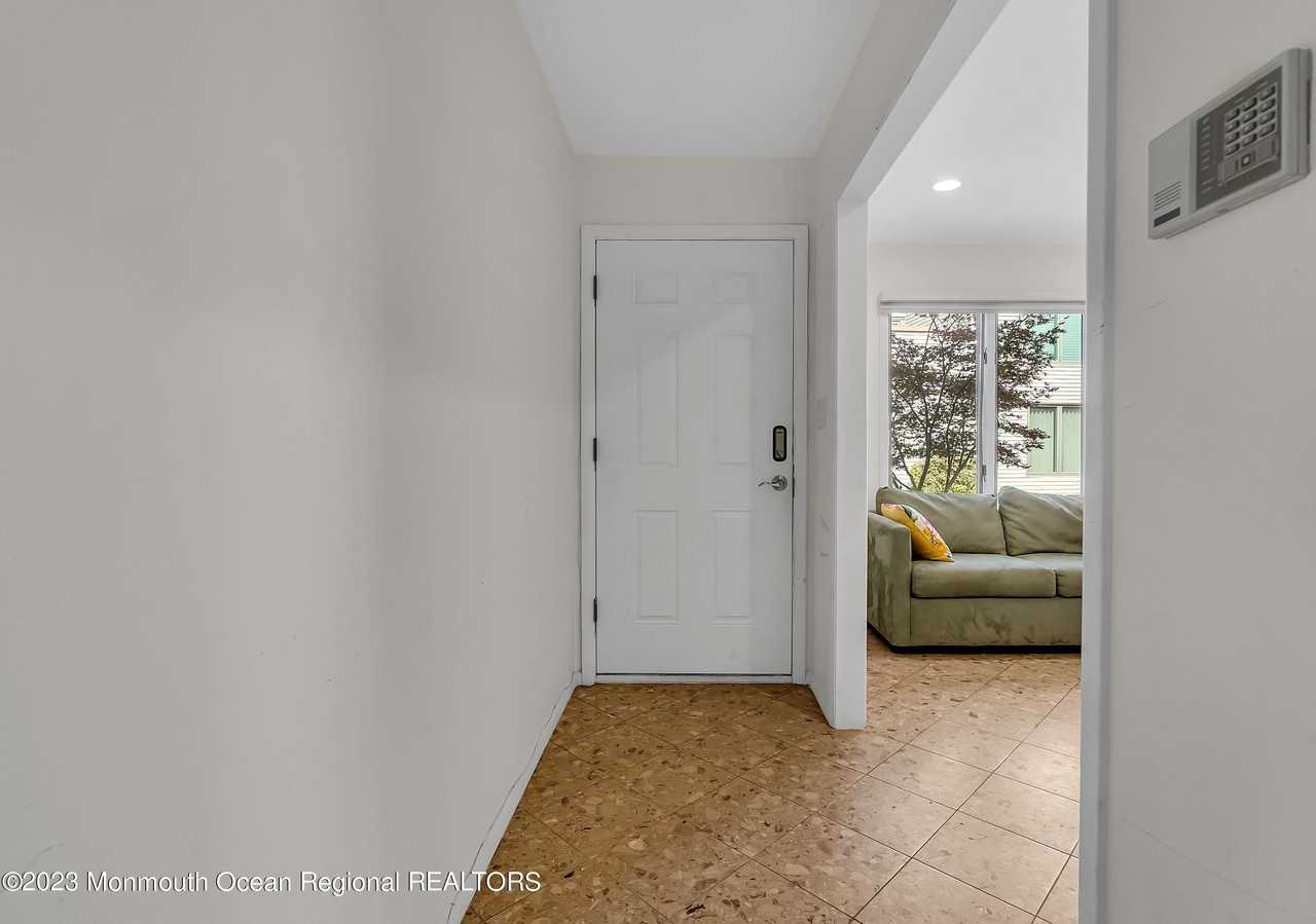 700 Ocean Ave Apt 9 #9 - Photo 6 of 35