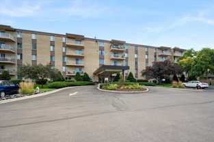 100 W Butterfield Rd #101N - Photo 1 of 1