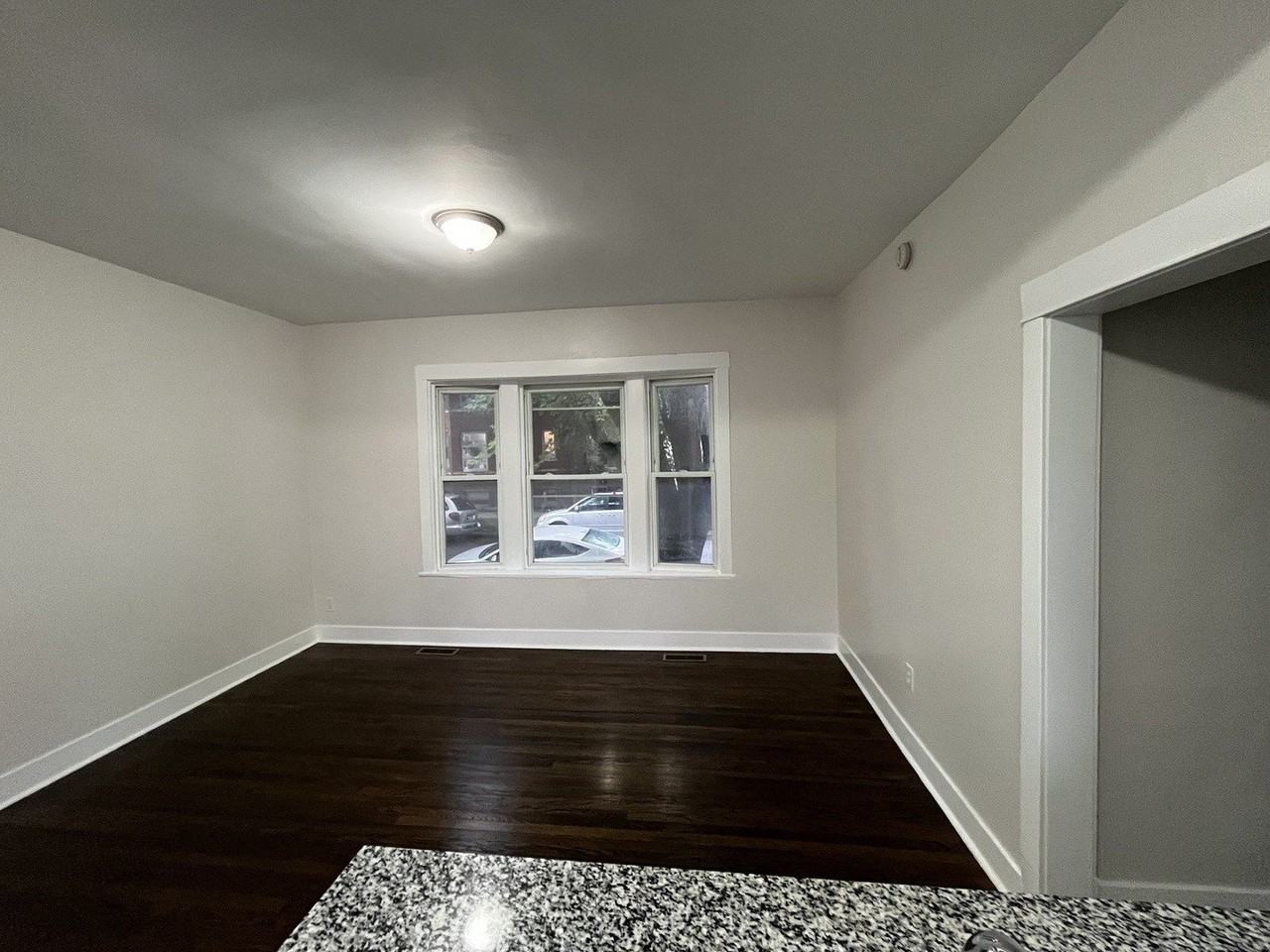 4108 W Henderson St #1R - Photo 4 of 14