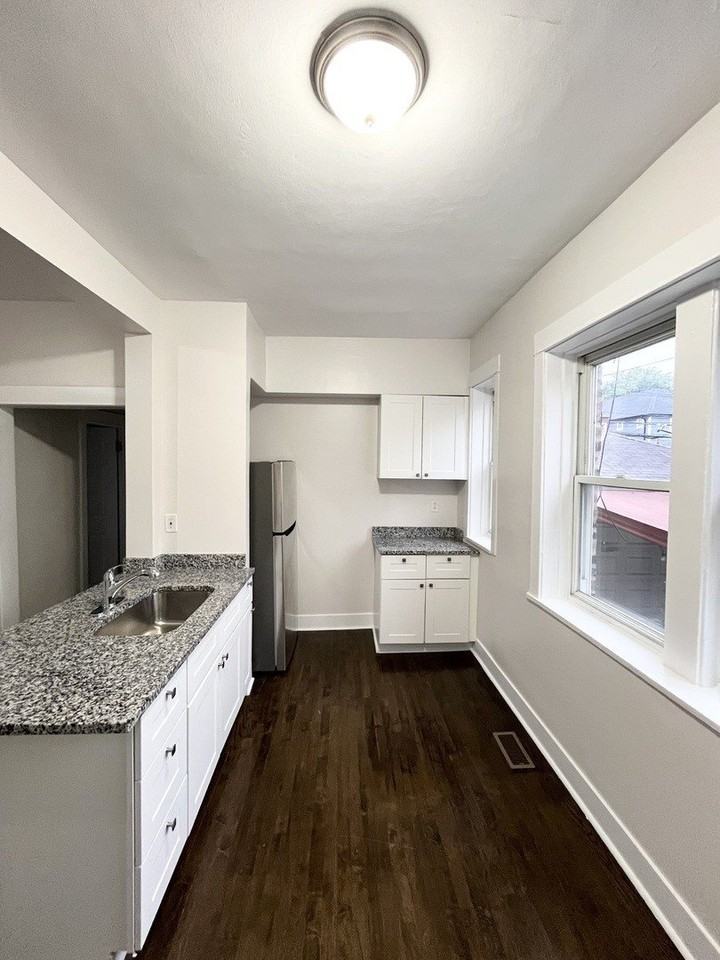 4108 W Henderson St #1R - Photo 6 of 14