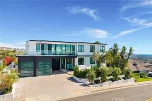 featured image of 875 Avenida Salvador