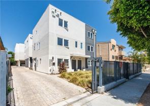 635 N Harvard Blvd - Photo 1 of 1