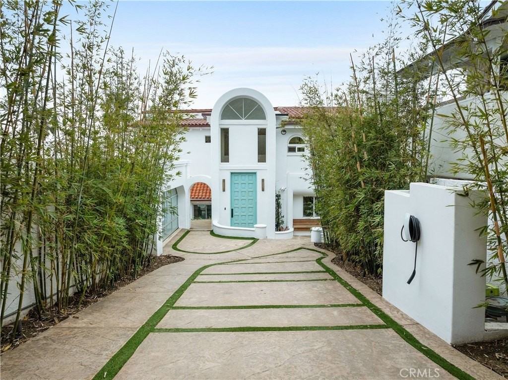 31654 Broad Beach Rd - Photo 4 of 50