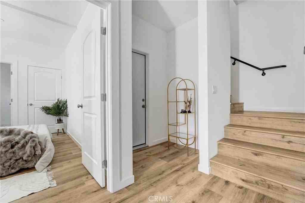 11952 Vanowen St - Photo 4 of 16