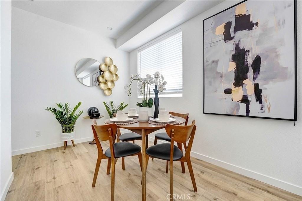 11956 Vanowen St - Photo 7 of 16