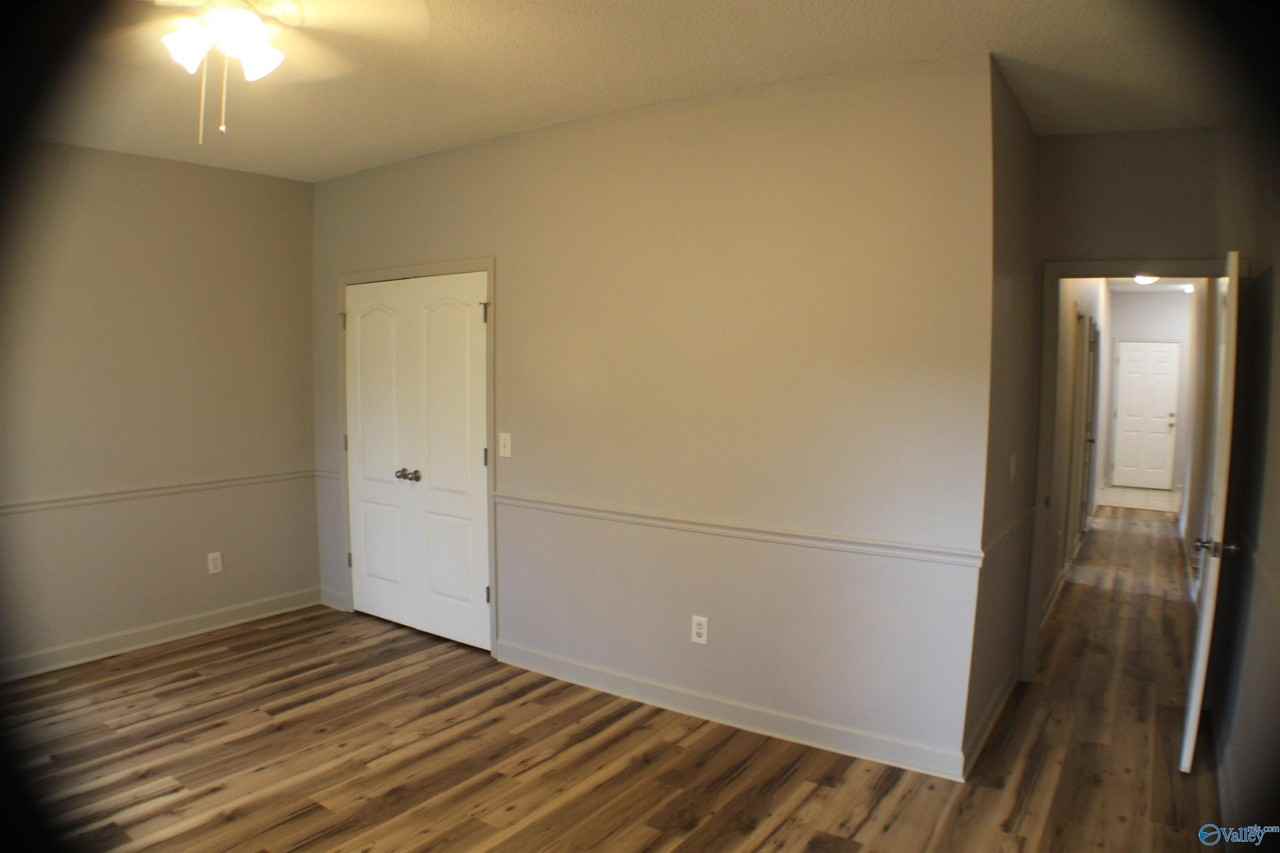 111 Ervington Pl - Photo 5 of 19