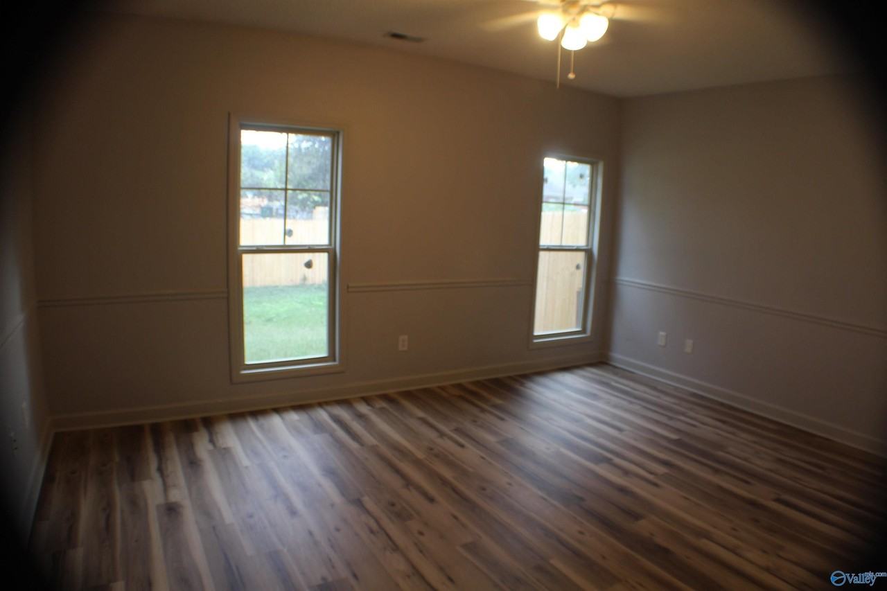 111 Ervington Pl - Photo 6 of 19