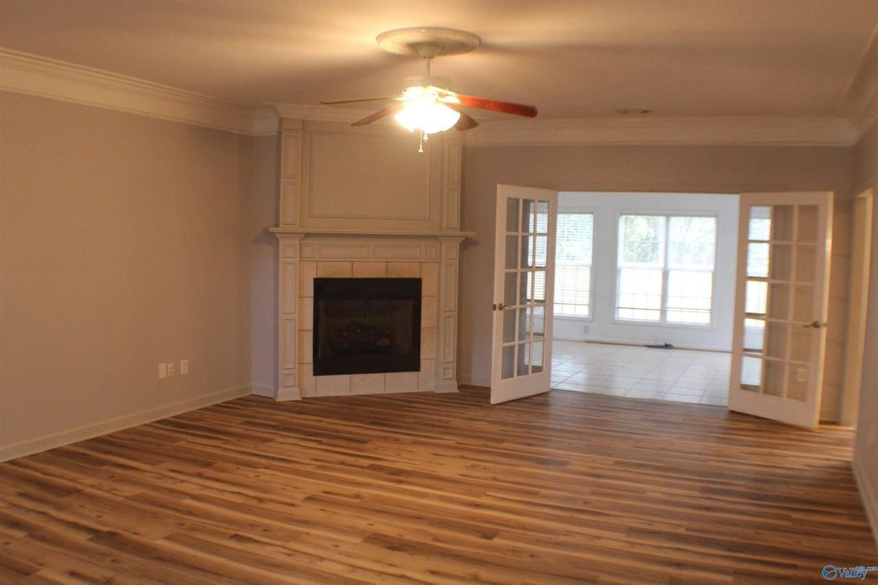 111 Ervington Pl - Photo 7 of 19