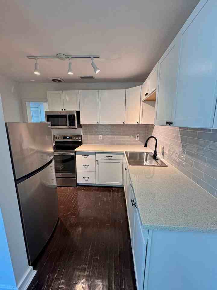 1276 Menna Street - Photo 6 of 15