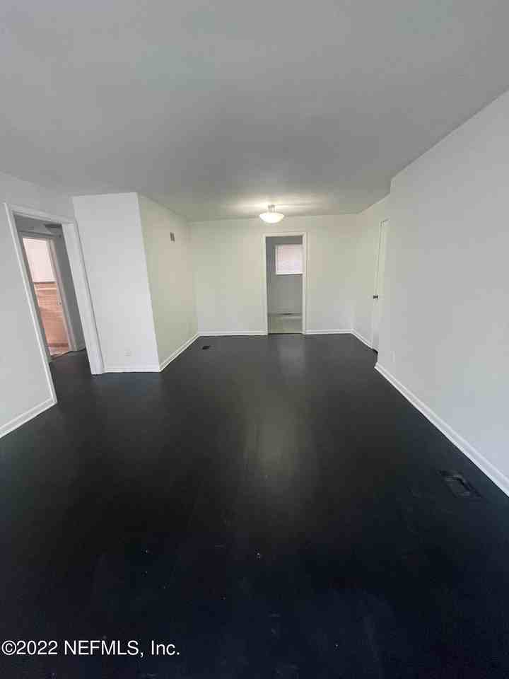 1806 Van Wert Ave Apt 2 #2 - Photo 4 of 12