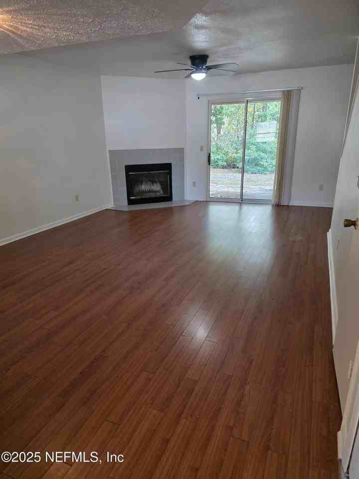 4645 Barnes Road South - Photo 4 of 10