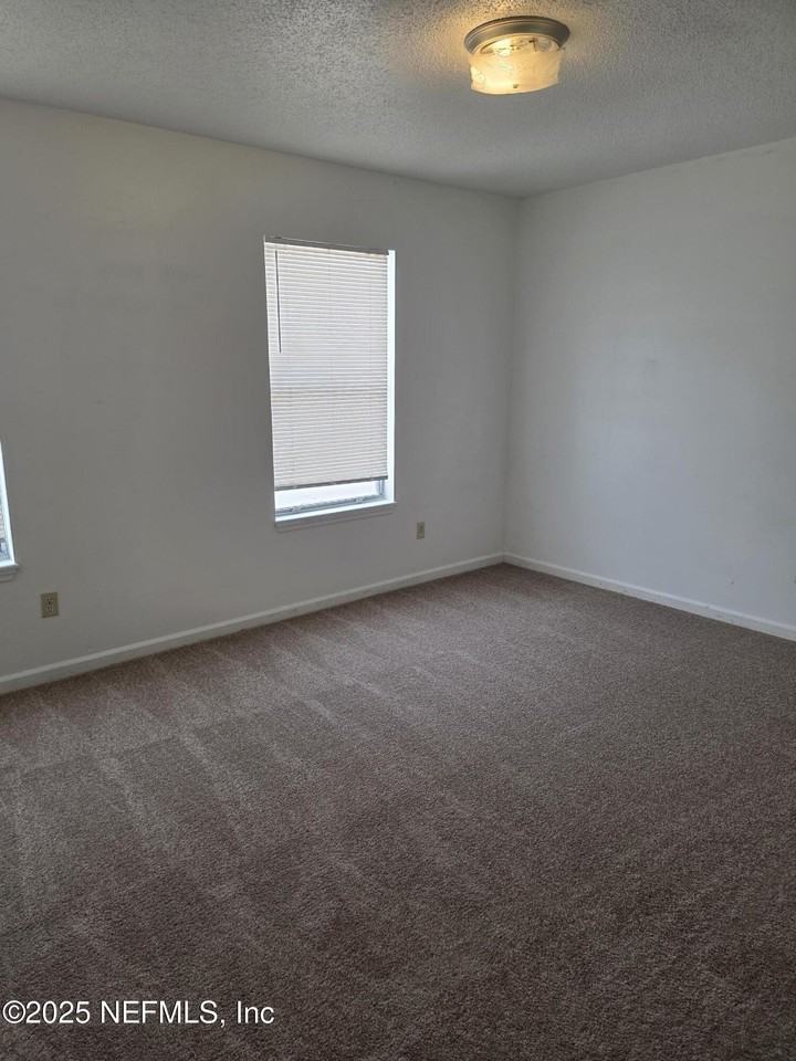 4645 Barnes Road South - Photo 5 of 10