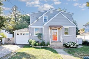 18-18 Ellis Ave - Photo 1 of 1