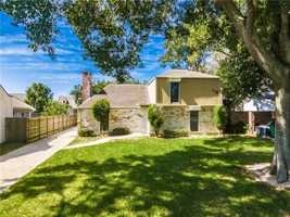 featured image of 4604 Marseilles Pl