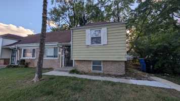 featured image of 9814 S Oglesby Ave