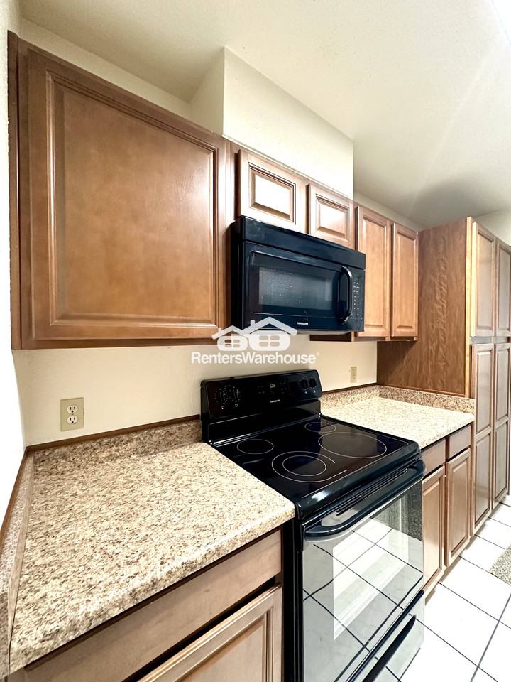 9279 N 47th Dr - Photo 4 of 15