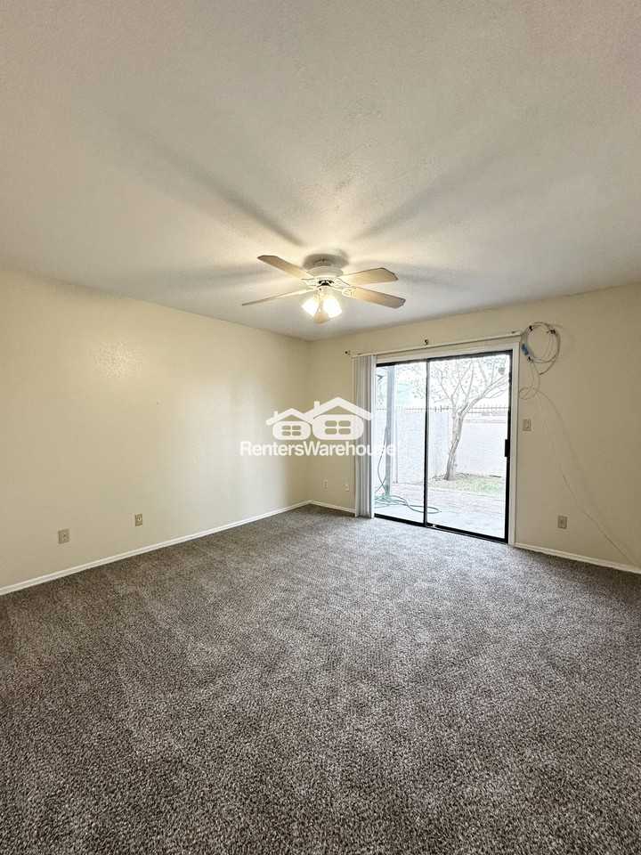 9279 N 47th Dr - Photo 7 of 15