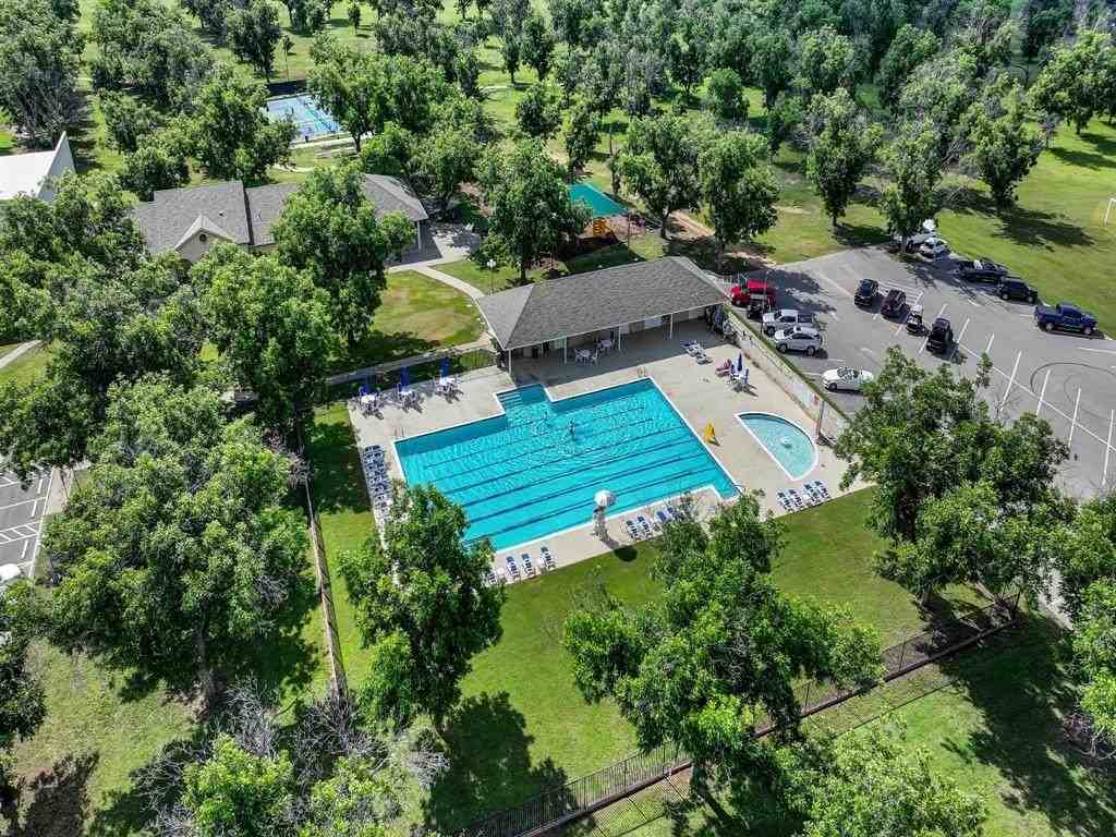 8511 Westover Ct #216 - Photo 5 of 40