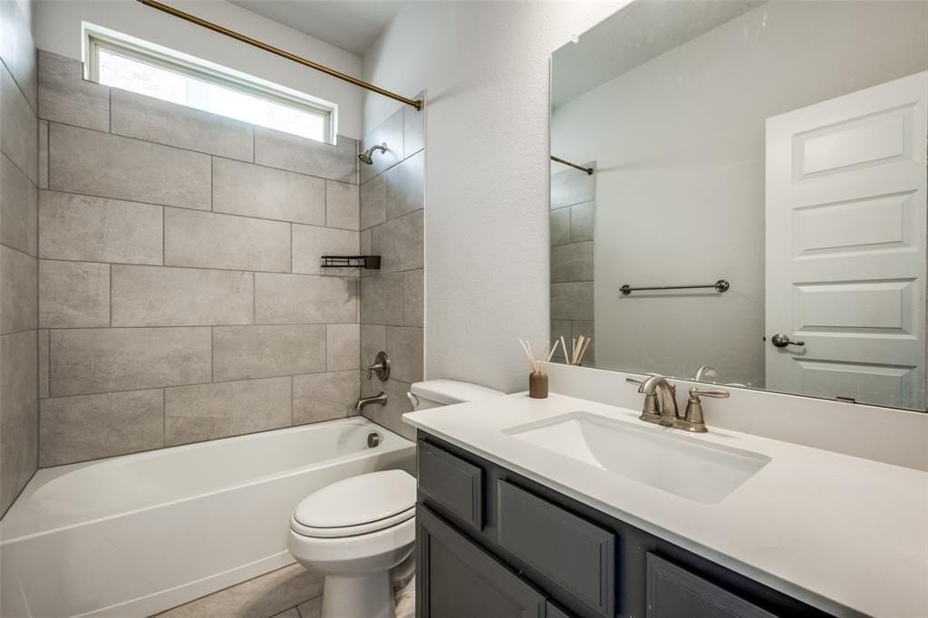 1121 Milfoil Drive - Photo 7 of 19