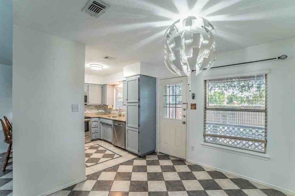 8408 Crystal Lane - Photo 7 of 16